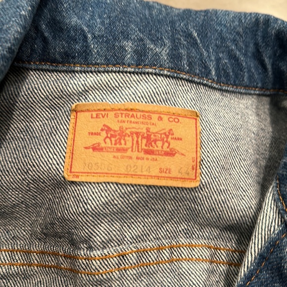 LEVI’S DENIM JACKET - Picture 6 of 7
